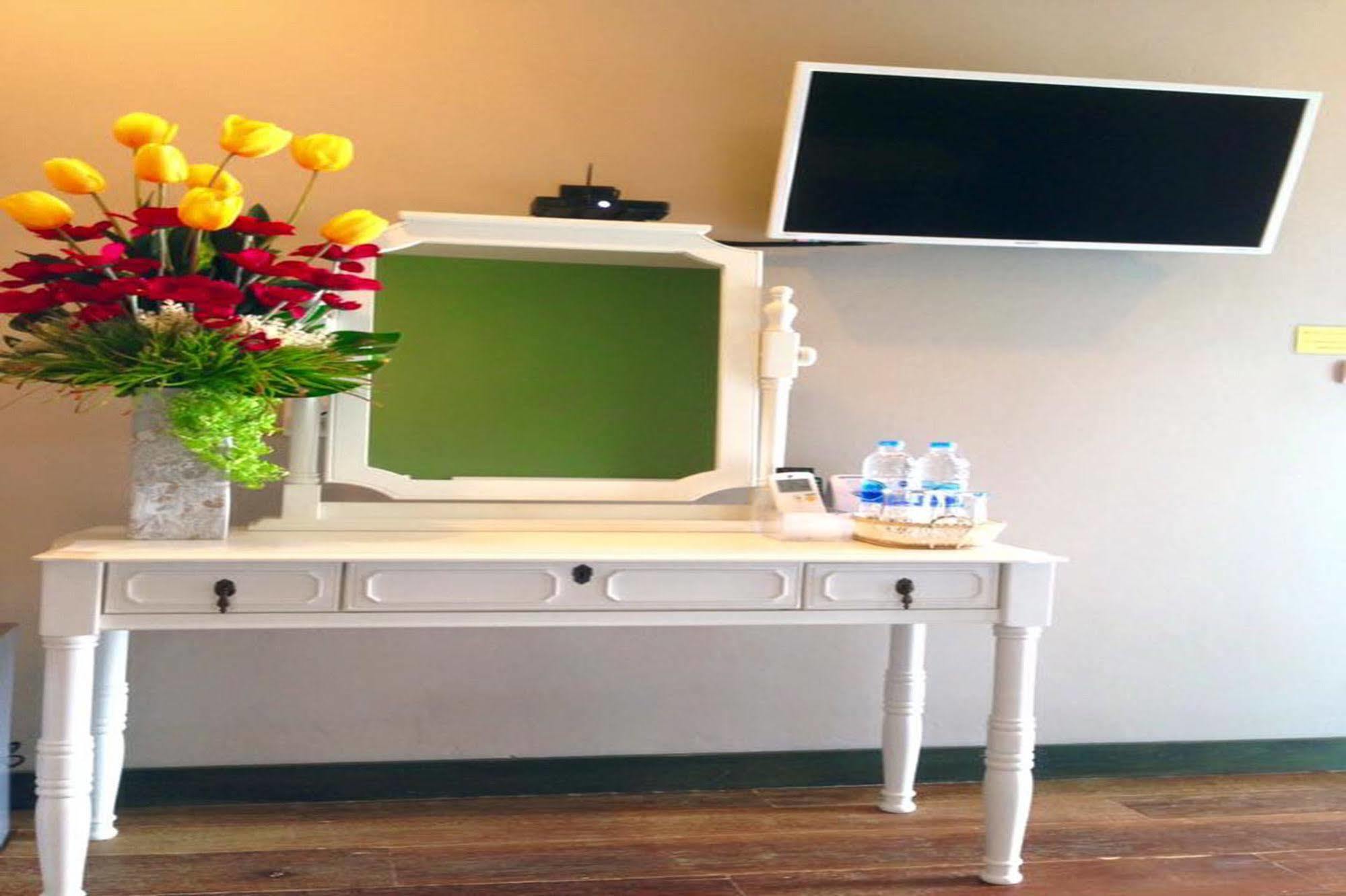 Hotel Mulberry House Pak Thong Chai Exterior foto