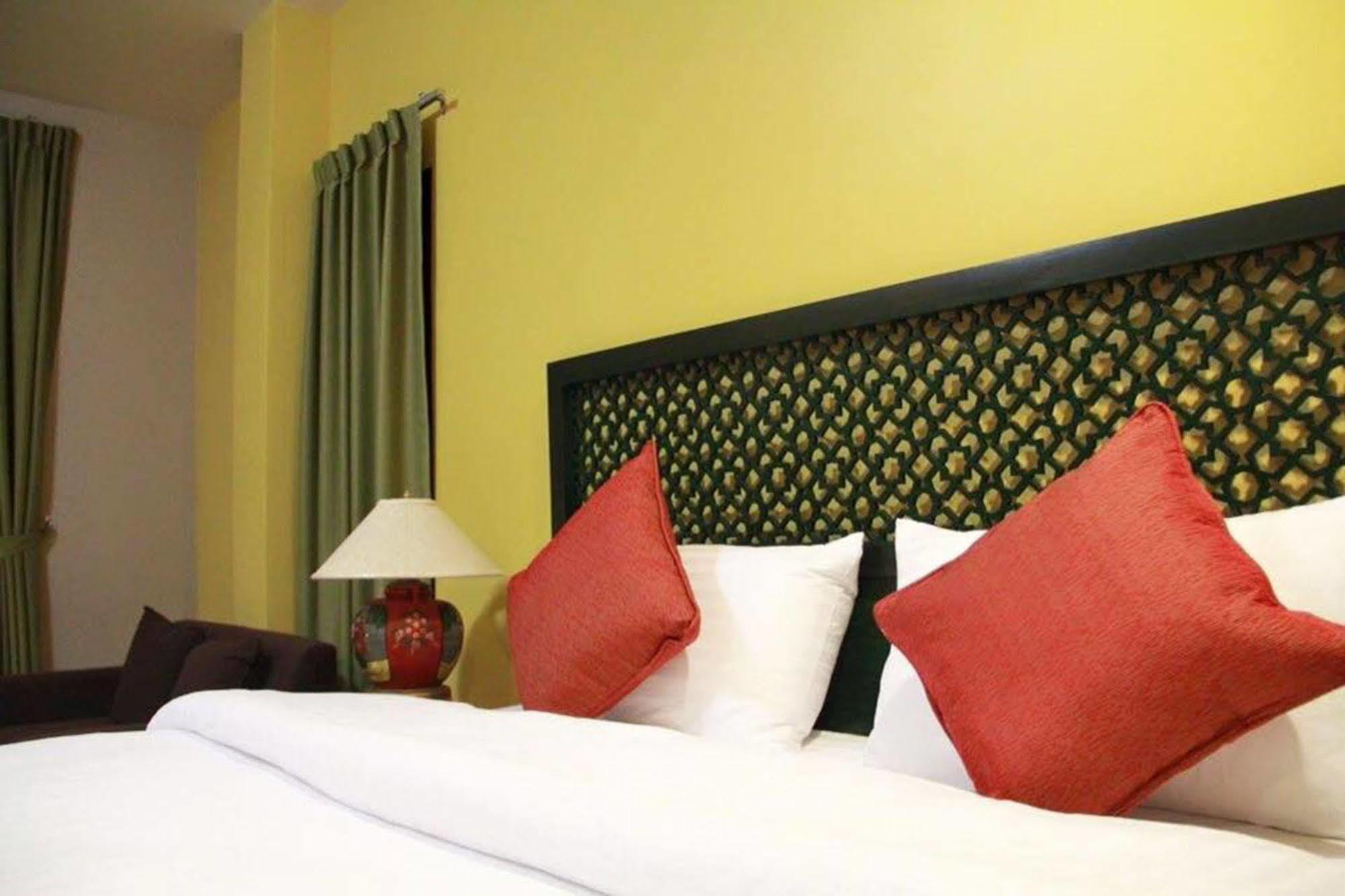 Hotel Mulberry House Pak Thong Chai Exterior foto